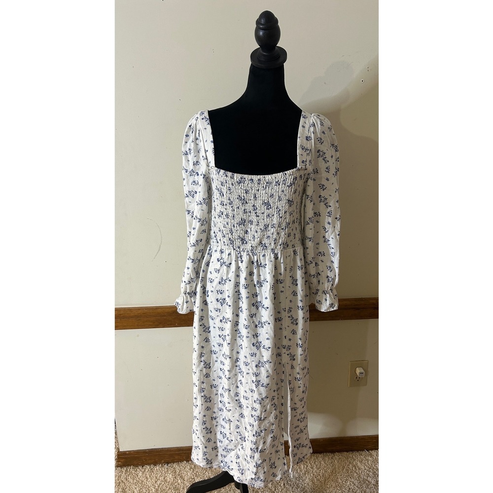 House of Harlow 1960 Floral Smocked Midi Dress Womens Large White Blue Excellent - Picture 2 of 9